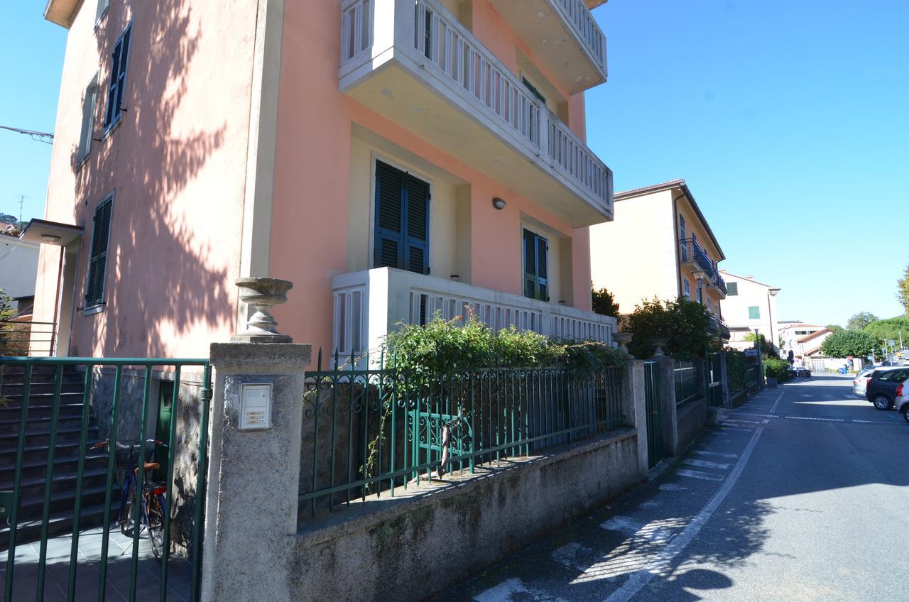 Levanto Rentals Экстерьер фото