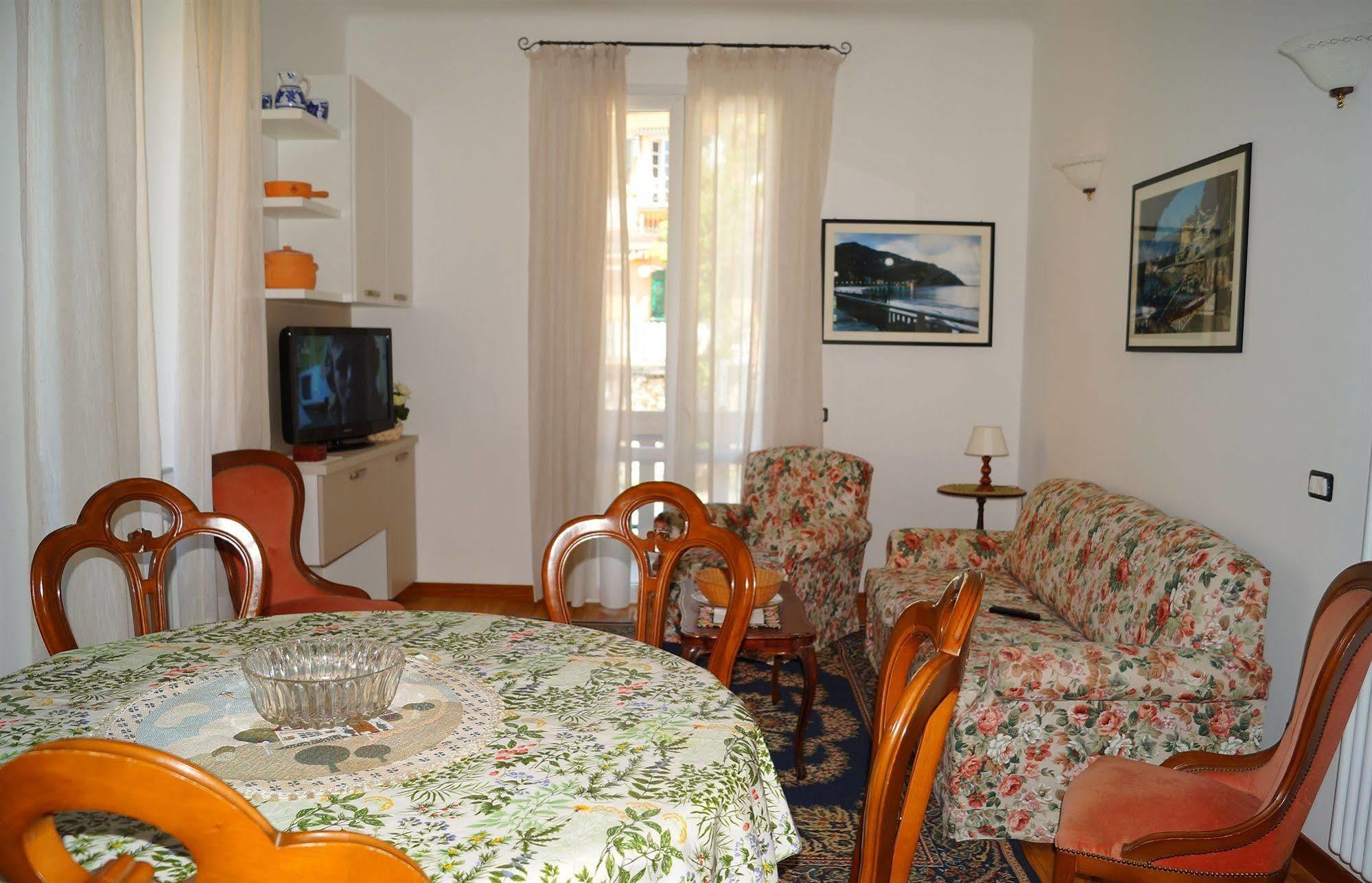 Levanto Rentals Экстерьер фото
