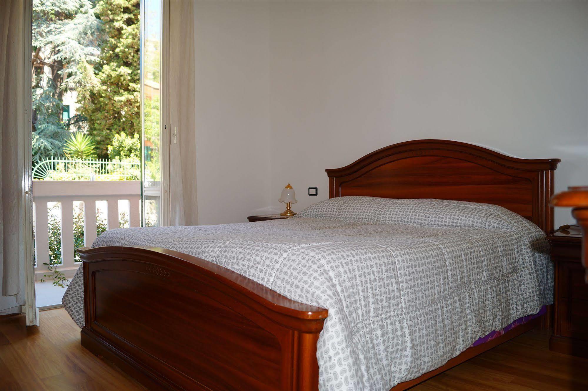 Levanto Rentals Экстерьер фото